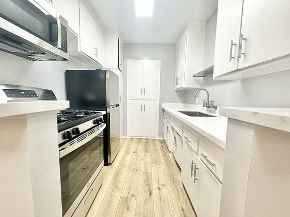 2nd image of 1220 N Harper Ave #8A