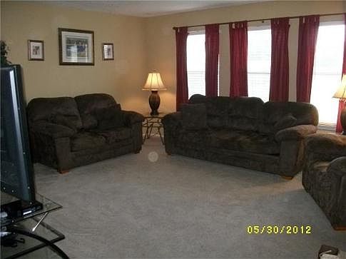5th image of 1570 Thornhill Ln