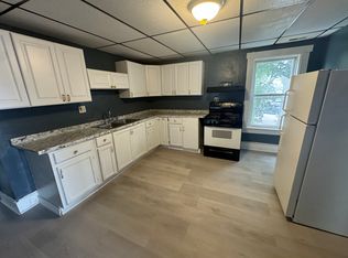12 Hollywood St #2, Worcester, MA 01610