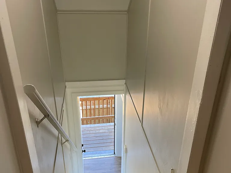 220 N Locust St — Photo 8