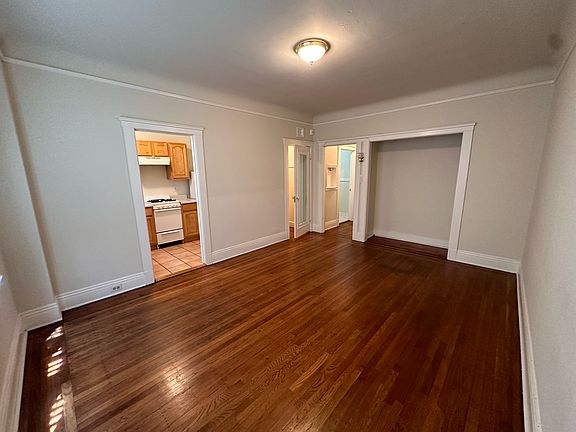 2nd image of 555 Jones St APT 406