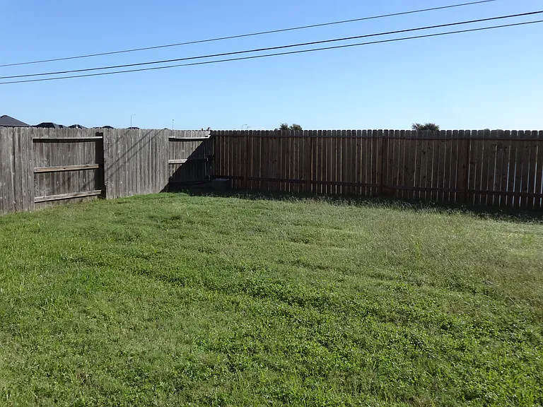3443 Becker Glen St — Photo 11