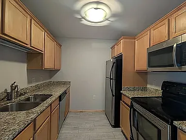 1 bed, 948 sqft, $1,400 — Photo 3
