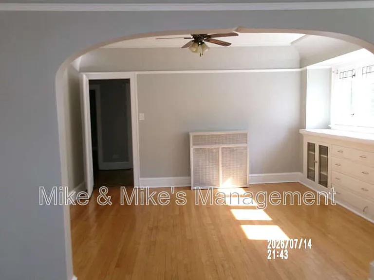 6424 W Chambers St — Photo 8