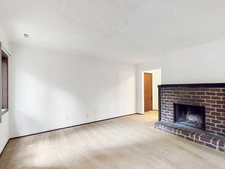 Fontenelle Hills — Photo 66