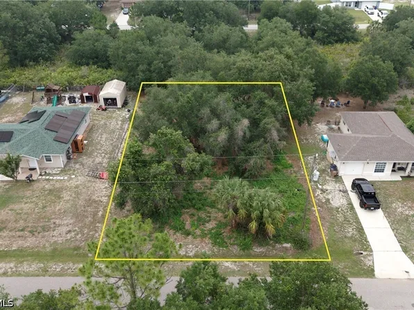 2508 66th St W, Lehigh Acres, FL 33971