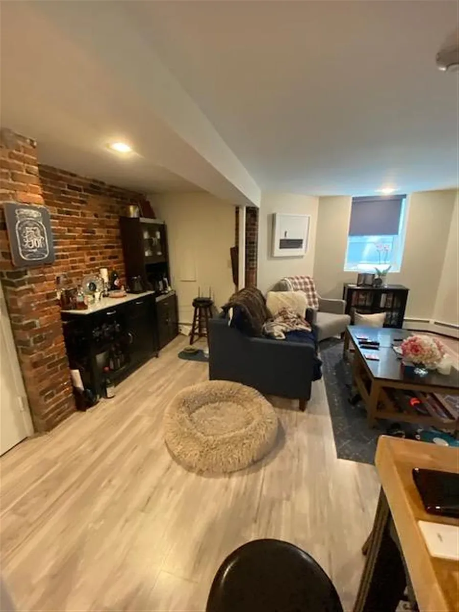 Building Photo - 217 Harvard St #1L