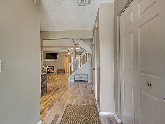 3rd image of 3045 Cobblewood Ct