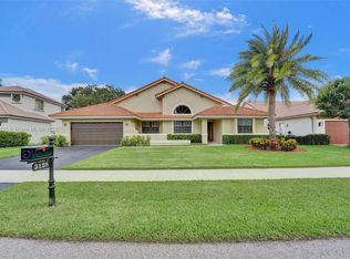 3128 Peachtree Cir, Davie, FL 33328
