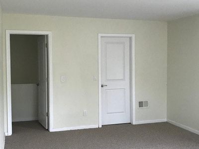 3150 Woods Cir, Detroit, MI, 48207