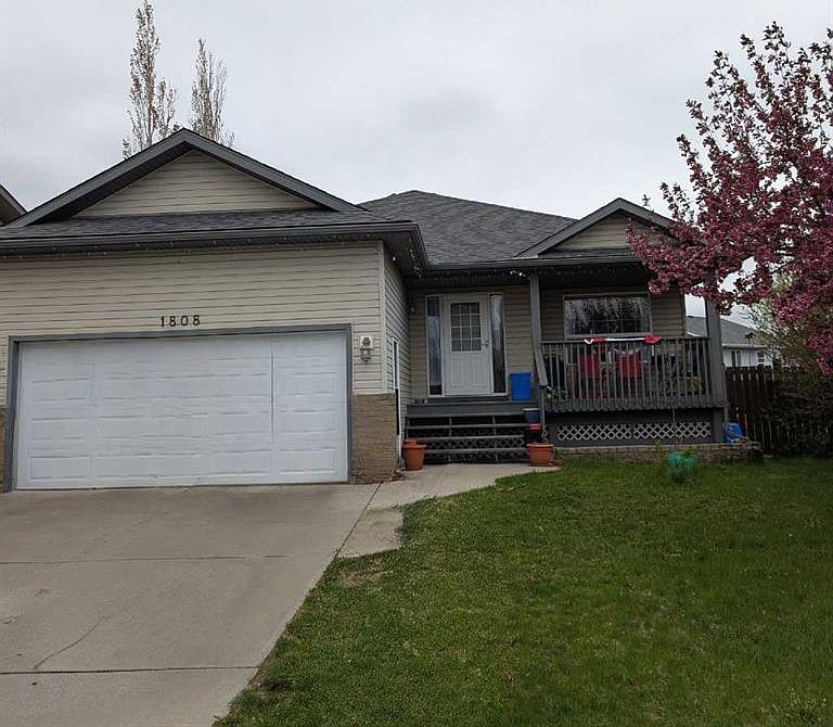 1st image of 1808 E Strathcona Bay