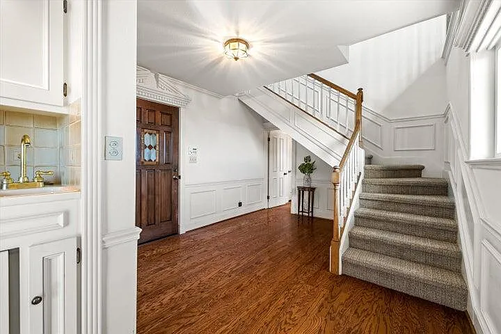 3 bed, 2.5 bath, 2547 sqft, $9,000 — Photo 4