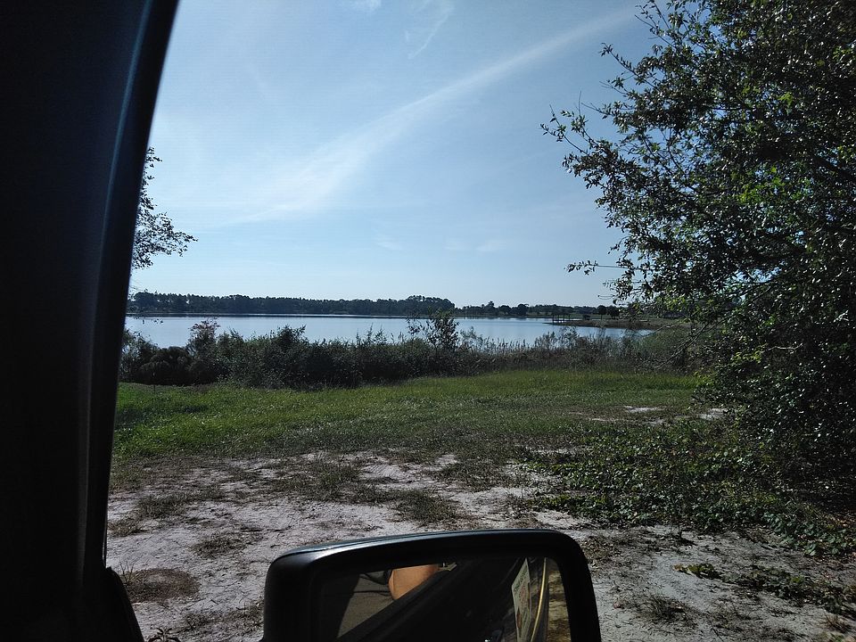 Lake access to this lake.