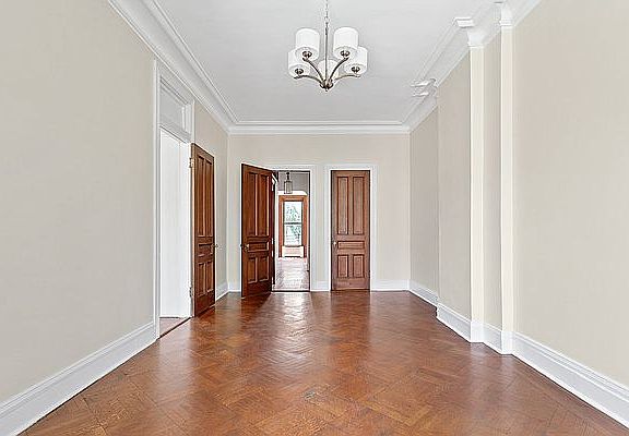 4th image of 850 President St APT 3