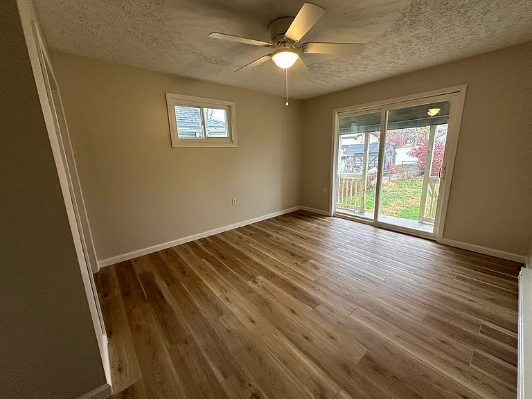 1702 Center St #2 — Photo 5