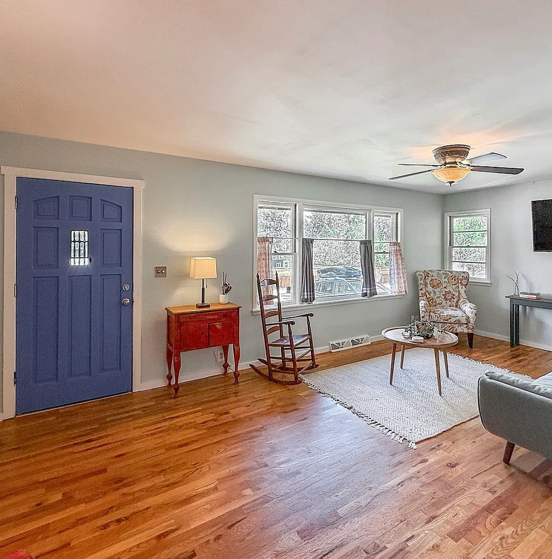 760 Francis St — Photo 2