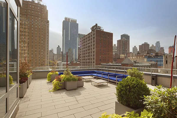 Sold by Nest Seekers International | media 16