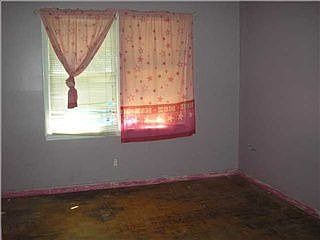 5th image of 3305 4th Ave