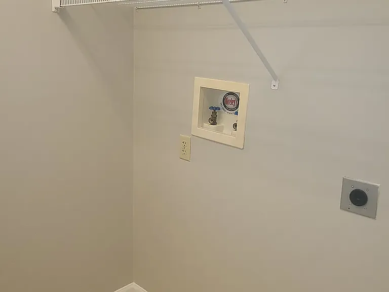 8990 Supreme Ct — Photo 8