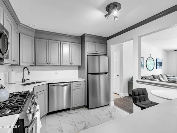 16 Willow Court, Hamilton, NJ 08619