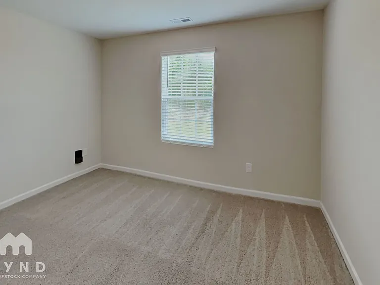6823 Hardwick Ln — Photo 12