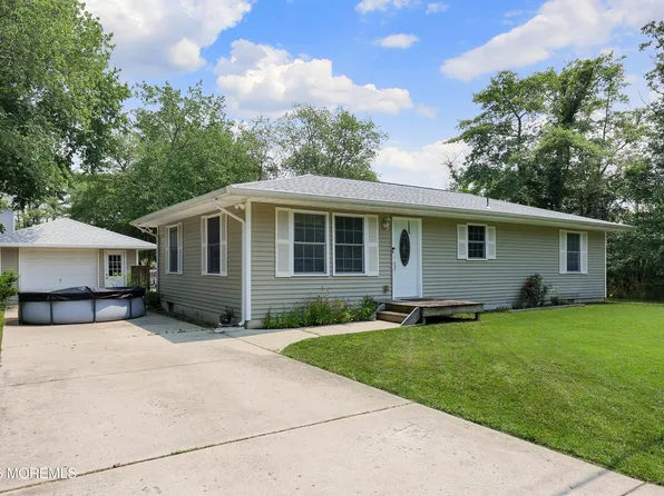 313 Oleary Ave, Bayville, NJ 08721