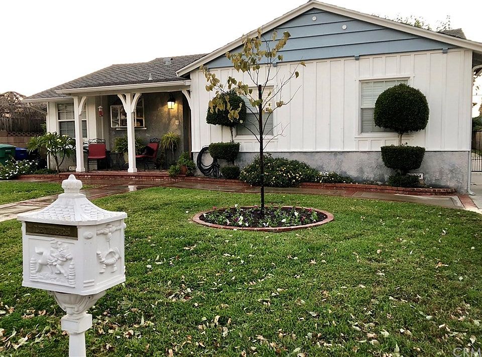 1st image of 5015 N Nearglen Ave