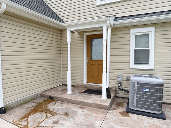 2nd image of 6340 Hillcrest Pl
