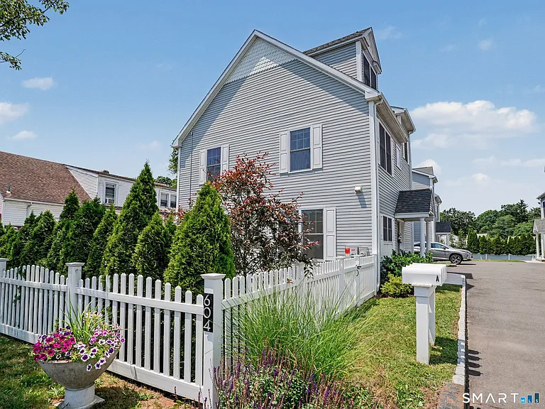 604 Newfield Ave #B — Photo 27