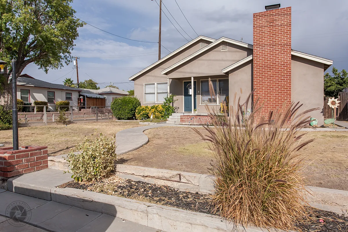 2608 Charleston Dr photo 1