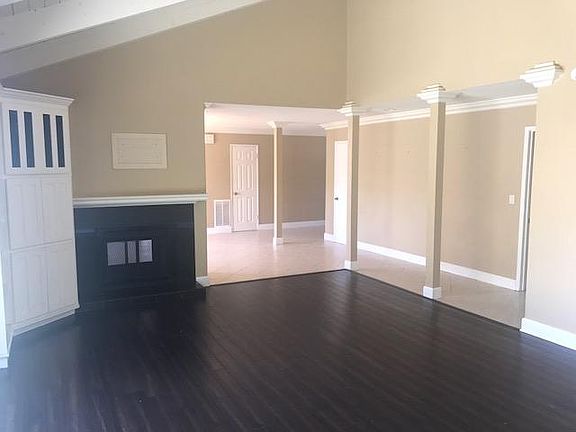4th image of 390 N Ashwood Ave