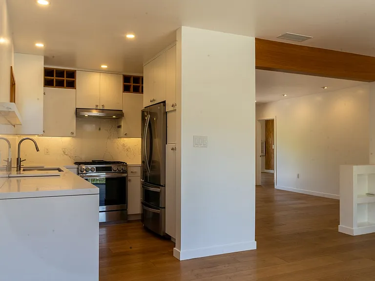 2211 Ashland Ave — Photo 14