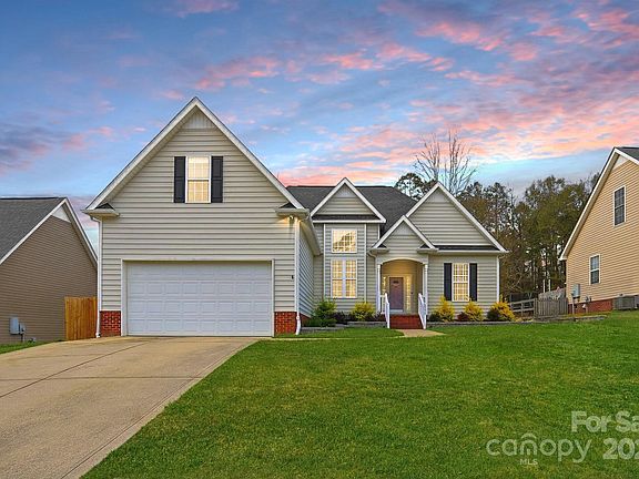 2nd image of 2373 Sweetbriar Ln