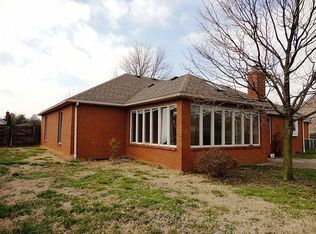 610 Brookshire Dr, Evansville, IN 47715