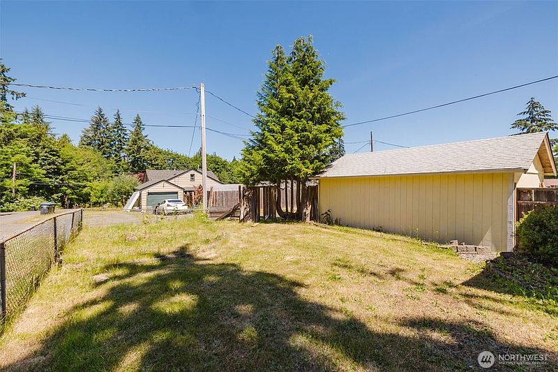 3rd image of 1230 Olympic Avenue