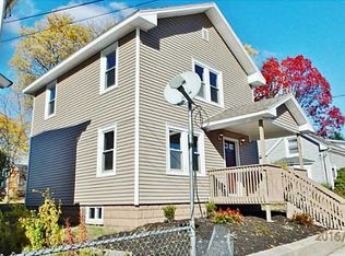 32 Vermont St, Johnston, RI 02919