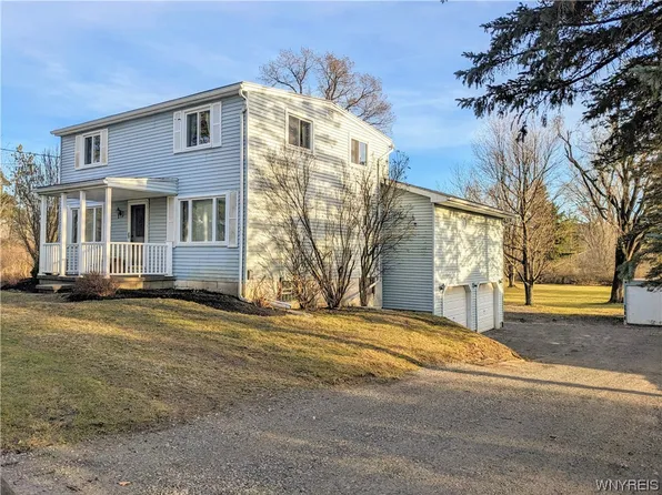 733 Jewett Holmwood Rd, East Aurora, NY 14052