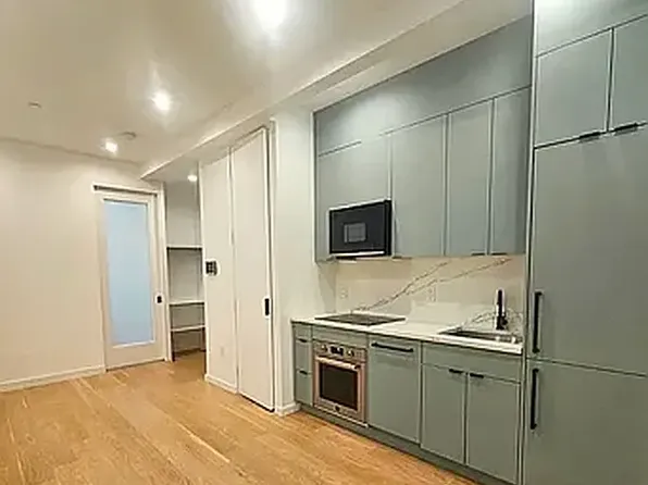 27-16 Newtown Avenue image 1 of 10