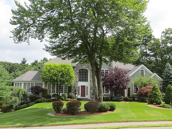 2nd image of 74 Camperdown Ln