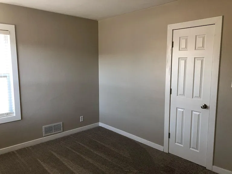 202 SE Park View Dr — Photo 16