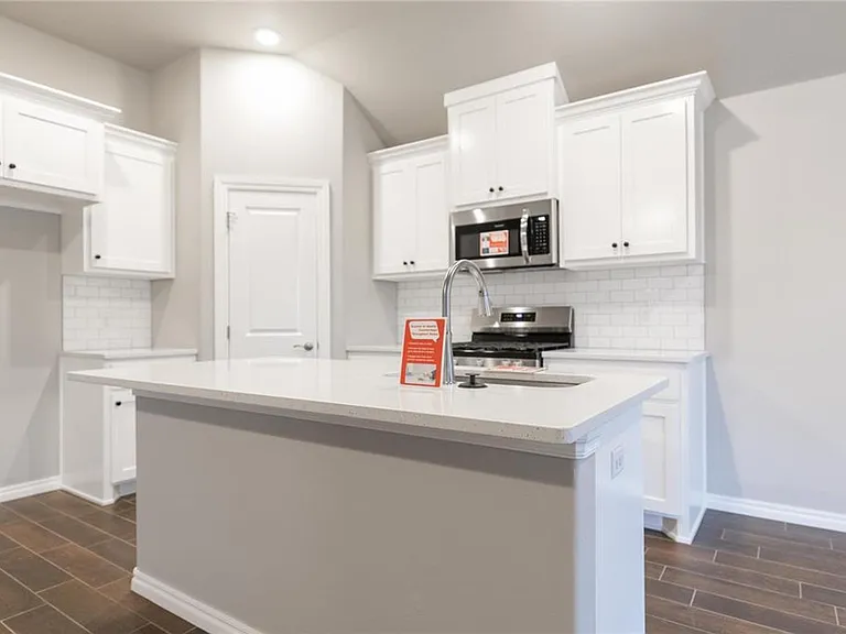 3816 Lleyton Dr — Photo 5