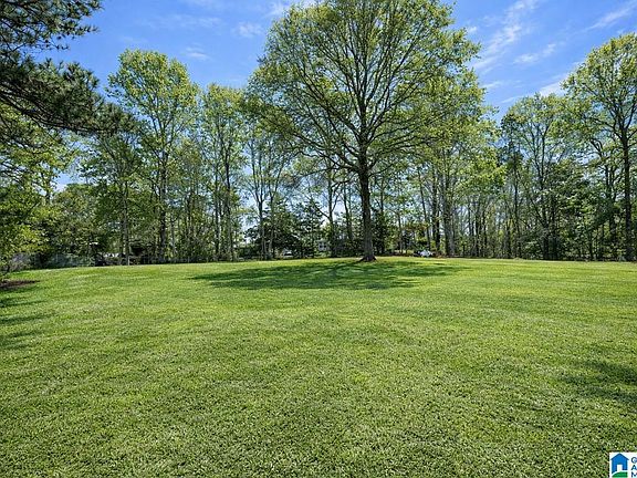 3rd image of 359 Arrowhead Dr