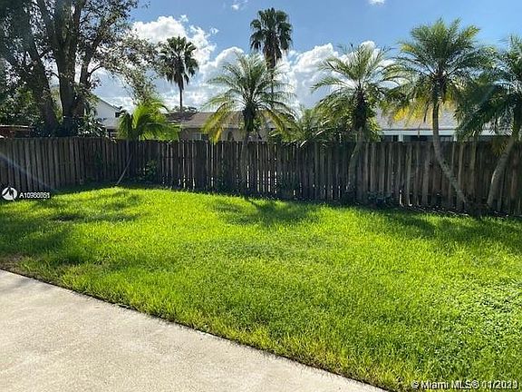 5th image of 11740 NW 44th St