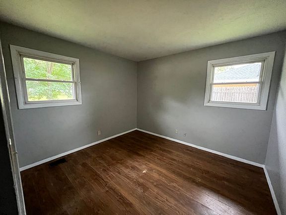 4th image of 2207 N Sterling Ave