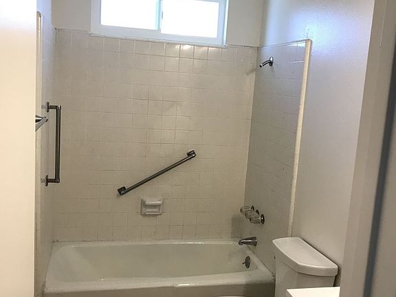 5th image of 4028 Mira Costa St
