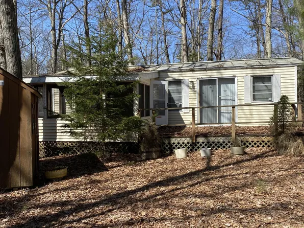 117 Chemung Ct, Shohola, PA 18458
