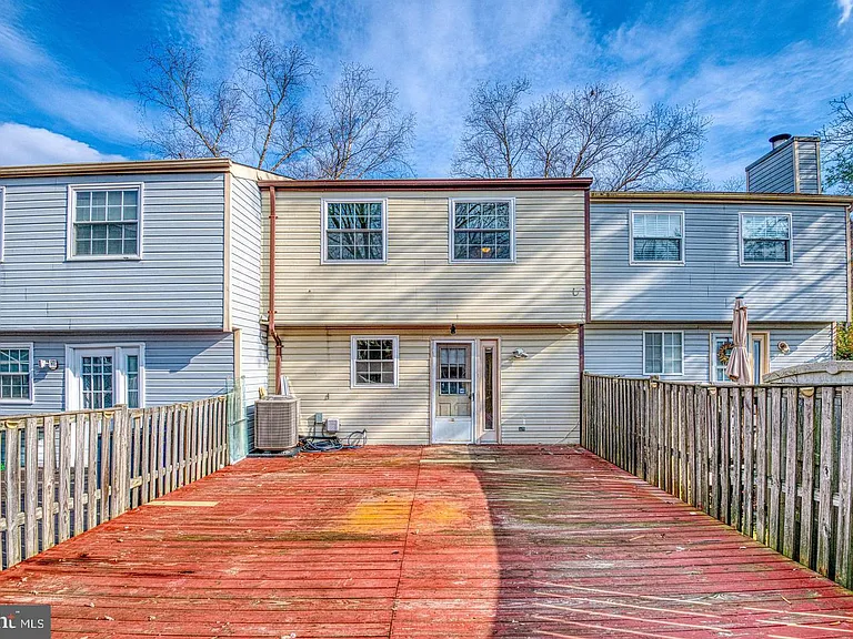 9220 Pinenut Ct — Photo 22