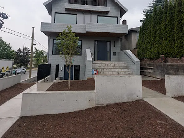 2496 E 11th Ave #1, Vancouver, BC V5M 2B4