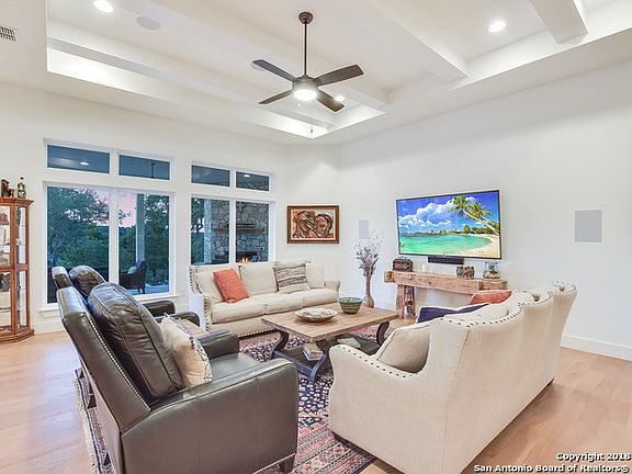 5th image of 705 River Mountain Dr