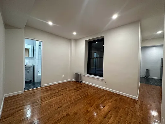 Rented by Oxford Property Group | media 9